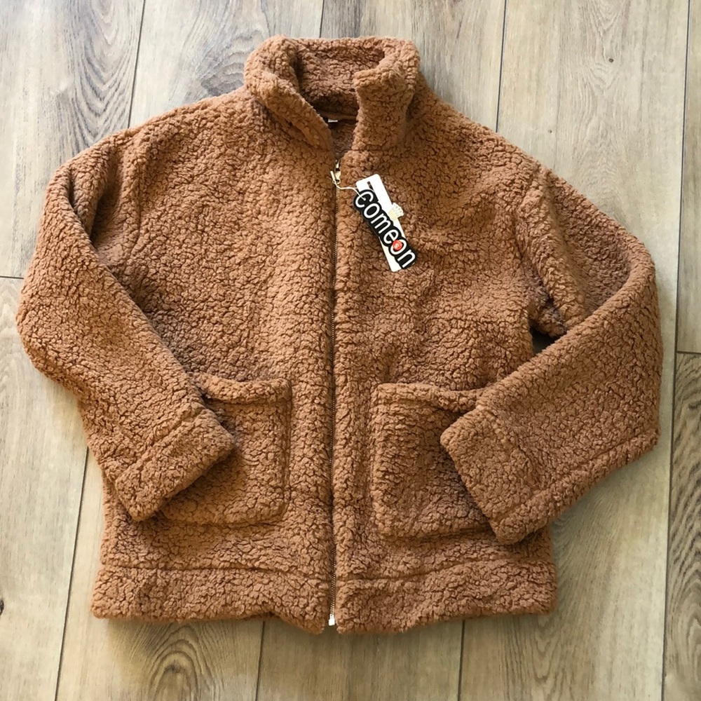 Warm, soft jacket. Size small. NWT.